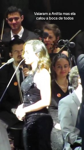 Anitta Live Performance - Brazilian Queen Anitta Shuts Down Critics