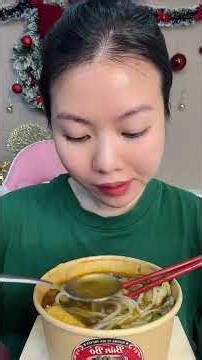 Bún bò Cô Ba Cà Mau 🤩 | #shorts KIM KHÁNH NÈ Vitaminkk