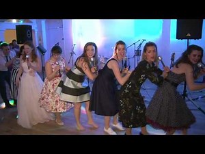 Pitch Perfect Wedding dance