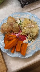 Large family of 11 sheet pan dinner with chicken thighs 👀 | Jamerrill Stewart, Large Family Table