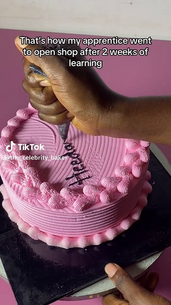 E shock me guys 😂😭 #viralvideos #viral_video #the_aora #bakersoftiktok #creatorsearchinsights #foryoupagе