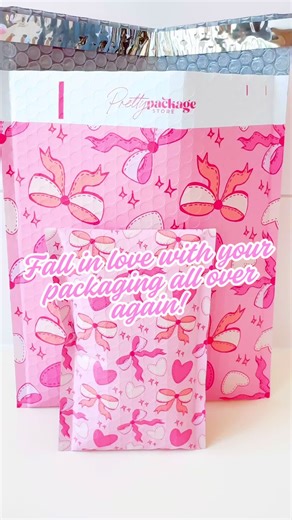 Fall in love with your packaging all over again! 💌✨ Our Valentine’s Day mailers are here to make every order feel extra special! 📦❤️ #PrettyPackageStore #ValentinesPackaging #HappyMail #CutePackaging #SmallBusinessSupplies