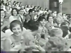 6 Aug 1960 Chubby Checker appeared on US TV show American Bandstand and performed 'The Twist.' The song went to No.1 on the US chart and again 18 months later in 1962. It is the only song to go to the top of the charts on two separate occasions. Chubby Checker #thetwist #chubbychecker #charts #rockabilly #bandrockabillyitalia #rockabillyitalia | Rockabilly Italia