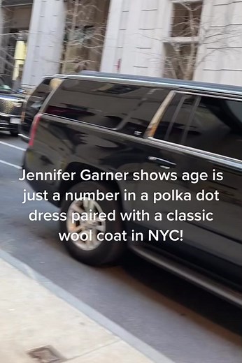 Jennifer Garner Embraces Aging with Style in NYC!