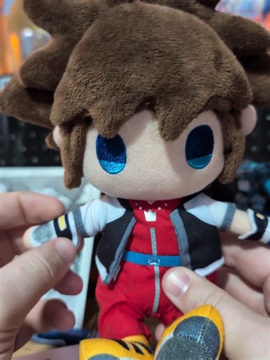 Kingdom Hearts Plush - KH Sora 👑❤️ Another plush another day. This one is kh1 Sora and he's got nice details. I do apologize for my videos being wack lately, but it's because I'm moving. #kingdomhearts #disney #collection #japan #sorakingdomhearts