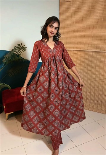 Premium Jaipur cotton alia cut design kurti with pant… #fyp #viral #creatorsearchinsights #kurtiwithpant #jaipurcotton