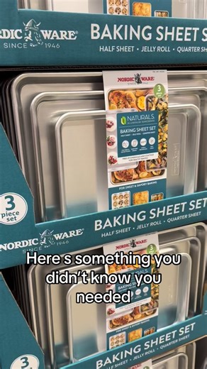 Calling all bakers! I just found the ultimate kitchen upgrade at Costco and the price is actually wild. The Nordic Ware Naturals 3-Piece Set is only $22.99. If you know baking, you know these are the gold standard. You get a Half Sheet, Jelly Roll, and Quarter Sheet for basically the price of one pan elsewhere. Why these are the GOAT: Uncoated Aluminum: Professional-grade heat distribution for perfectly even browning. Warp-Free: These are heavy-duty and built to last (no more loud “pop” in the o