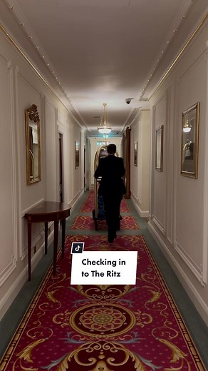 Checking in to The Ritz. #TheRitzLondon #TheRitz #LuxuryHotel #LondonHotel #CheckIn #HotelSuite