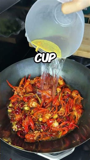 Fried crayfish with beer? Try this—it’s amazing! #CookingTips #Crayfish #BarSnacks #cooking