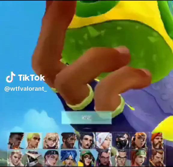 gecko eating moshpit #moshpit #valorant #gecko #meme | gecko