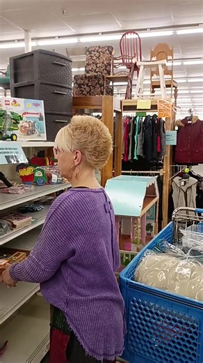 ⭐️NNC LIVE⭐️ •We go by what pops up first on OUR end! It’s different for everyone! 🙂 •See something you like in the background? Take a screenshot and send us a message! We’ll help you after the live is over!😄 •An item cannot be claimed until AFTER Mendy has stated the price❗️ •Comment number on clothing items to claim! 💛 •All items must be payed over phone or in store within 24 hours of claiming! 🤑 •We do offer shipping on items we can SAFELY ship! 📦 •Be kind to one another! Hateful or nega