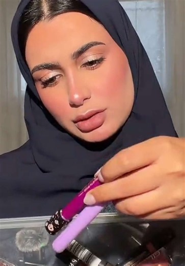 Replying to @a10m777 روج اليوم مع مين 💄✨ #fyp #foryou #lip