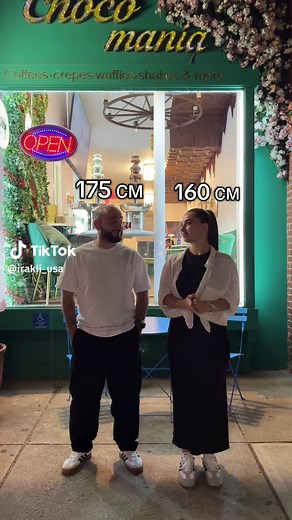 Height Comparison: 160 cm vs 175 cm
