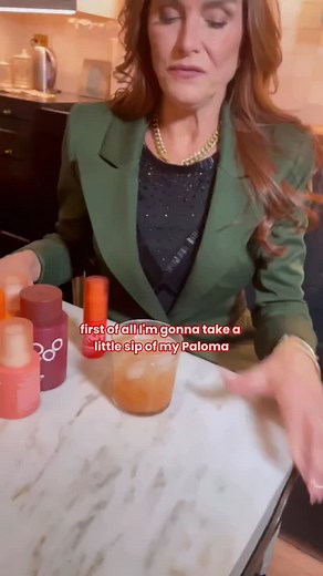 There are SO many things I’m grateful for this season... from my family, to new hobbies, to PG Tips tea, all the way to a healthy scalp thanks to @shopcommence. What are YOU thankful for this year? | Brooke Shields