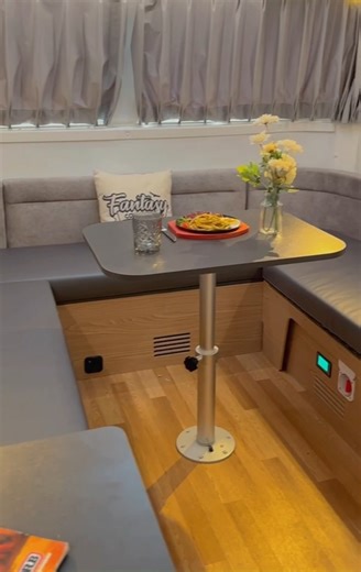 The Cubby 13 is a sleek, 13ft caravan designed for two, offering the perfect balance of compactness and comfort 🚐✨. It boasts a versatile convertible sofa bed 🛋️, a fully-equipped kitchen with an induction cooktop 🍳, and an internal shower and toilet 🚿🚽 for ultimate convenience. Engineered for off-grid adventures ⚡, the lightweight construction ensures easy towing, while modern amenities make it the ideal choice for seamless, comfortable getaways 🌄🌟. Whether you're exploring remote destin