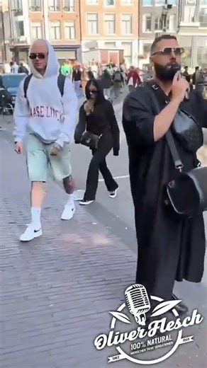 Thanks to mass migration: Angelic singing in Amsterdam