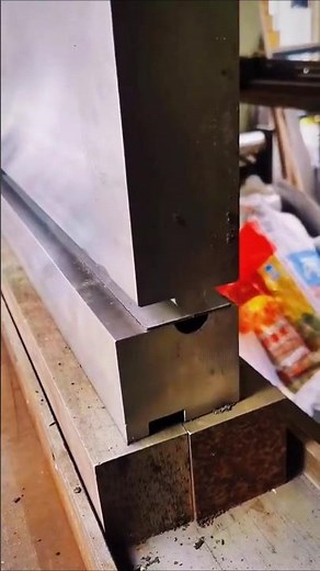 CNC Bending Machine – Precision Metal Forming.
