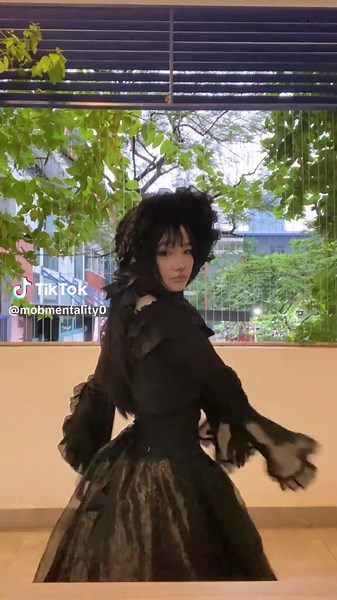 Creative Prom Outfit Ideas for Unique Styles