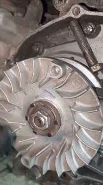 mechanic's trick to open the crankshaft nut with simple tools #tutorial #tools