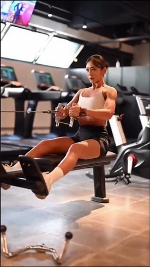 Japanese FBB Muscle Mommy - Yurina Chihara fitness video #shorts #gym #girl