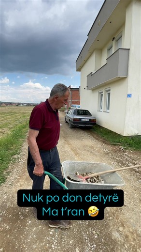 Puntor qe nuk zgjedh punë 🤣 #video #videoviral #fanpage #fypシ゚ #fypppppppppppppp