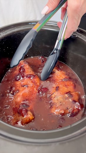 Crockpot cranberry pork tenderloin | Robyn Q