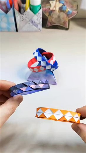 Origami Bracelet Tutorial - Easy Paper Bracelet Folding