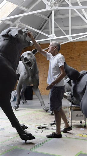 The Australian Culture on Instagram: "#RonMueck’s largest ever solo exhibition on home soil is officially open and his right-hand man and exhibitions director Charlie Clarke describes him as an “inventor of processes and techniques … who never stops until it’s right”. Taking us through Mueck’s largest and newest piece, Havoc, Clarke shares “most of Ron’s sculptures in the past had been moments of stillness. With the newest works … you have figures in action … it’s no longer the calm before the s