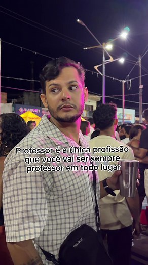Professor sempre te chama: por que nunca usam seu nome?
