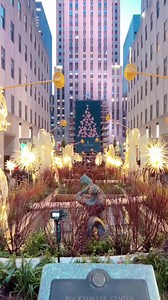 The Christmas Angels have arrived at Rockefeller Center in New York @ New York City Kopp | New York Times Square