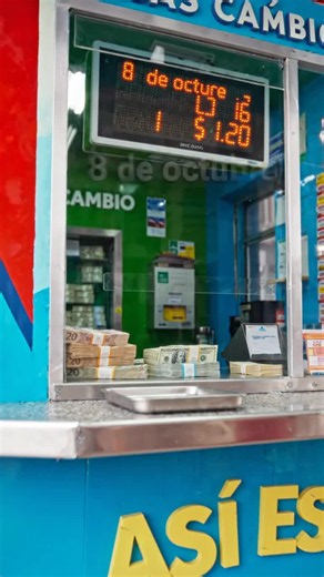 💵 El dólar bajó cinco 📅 Jueves 8 de octubre de 2026 📍 Casas de cambio en Juárez • Compra: $17.20 • Venta: $18.20 Cinco centavos menos que ayer. Si vas a cruzar o a cambiar, checa la ventanilla. ¿Ya cambiaste o esperas? Comenta 👇 #DolarHoy #TipoDeCambio #AsiEsJuarez