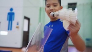 DNYSYSJ Portable Badminton Serve Machine, Automatic Badminton Pitching Machine Badminton Training Machine Automatic Shuttlecock Launcher for Indoor & Outdoor Training