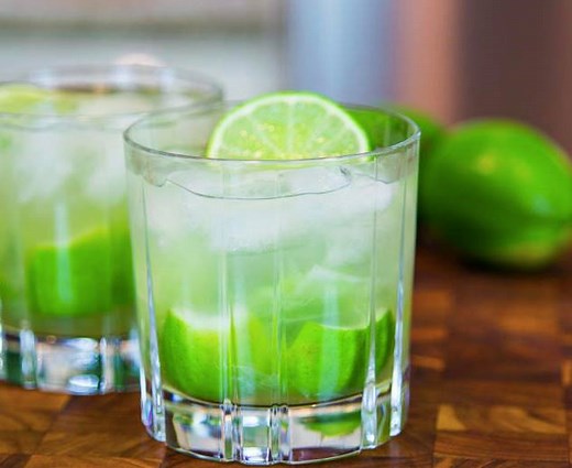 382K views · 7.6K reactions | The Brazilian caipirinha is the perfect way to kick off summer. Check out this refreshing cocktail recipe from Flavor City! | Tastemade | Facebook