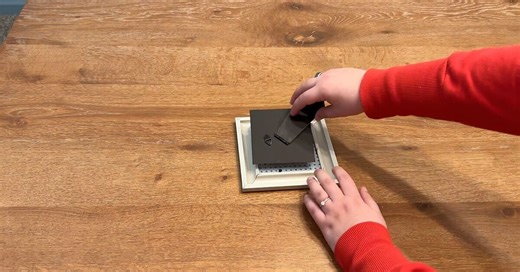 How to Make a Creative DIY Key Organizer With Building Block