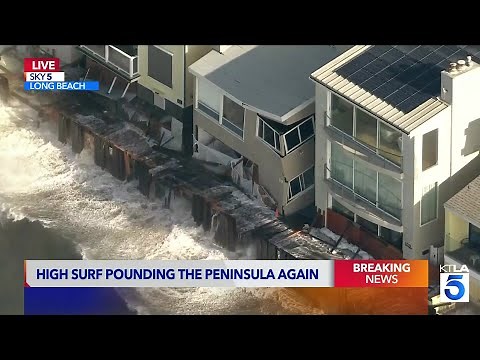 Home on verge of collapse as high tide hits Long Beach Peninsula