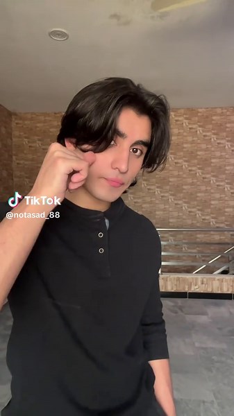 Me talking about the ghost who haunts me every night 🙂 #fyp #fypシ゚ #foryoupage #treanding #goviral #bts