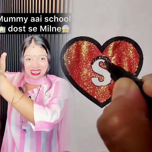 Mummy school me aa gayi 😱😰 #entertainment #schoolmemes #schoollifecomedy #shortsfeed #funnycomedy