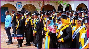 27K views · 862 reactions | Buuhoodle ; Xarunta Himilo ee Barashada Cilmiga Computer-ka oo soo saartay Ardaydii ugu badnayd iyo Munaasibad balaadhan oo loo qabtay | Kalshaale Channel | Facebook