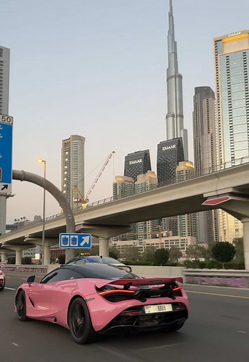 ‏#gt3rs #pink #porsche #911 #dubaicars @CSD007 @troy @~ @L.g | Porsche 911 GT3 RS