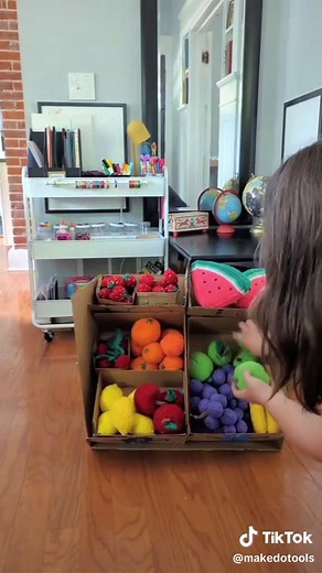 How to make a cool DIY Fruit Stand for your little ones 📦 Save it for later 💌 Thanks @studio_rosie_ for this cool creation! #howto #cardboardfun #kidstiktok #easycraftsidea #diytoys