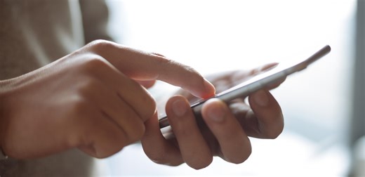 Luz azul: cómo puede afectar a la salud el tipo de pantalla que usamos en nuestros dispositivos