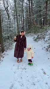 🌨️ Snowy adventures and cozy vibes create the perfect winter escape at Mohonk! From snowshoeing to hot cocoa by the fire, how do you make the most of a snowy day on our mountaintop?☕❄️ | Mohonk Mountain House