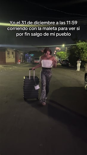 Videos de Shantal ✨️👑 (@madison._shantal) con “sonido original - La Grilla.4🦗💚”