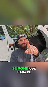 Un mecánico usa herramientas de diagnóstico y ServiceMax para detectar un fallo de motor. Full video on YouTube #b2cbuild #b2cbuildtv #Mecánica #Camiones #DiagnósticoAutomotriz #ServiceMax #FalloMotor | B2C Build