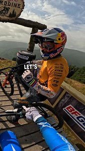 The course is looking as insane as ever for Red Bull Hardline 2025… with @ronandunne_dh & @gee_atherton showing us how the pros do it 🔥💪 #RedBullHardline #RedBull #MTB #DownhillMTB | Red Bull UK