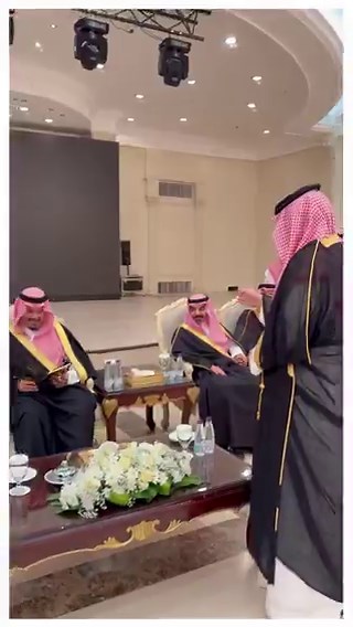 صور تجمع صاحب السمو الملكي الأمير سلمان بن سلطان بن عبدالعزيز أمير منطقة المدينة المنورة ، ومعالي الشيخ أ.د. سعد بن ناصر الشثري المستشار بالديوان الملكي وعضو هيئة كبار العلماء،و الدكتور العقيد : مشعل بن محماس الحارثي