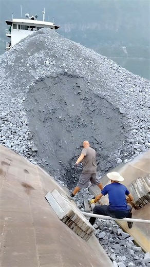 Miningsolution | How Aggregates & Mining Machinery Work Together 🚜💎 Sand, gravel, and crushed stone don't just appear - they're born from a powerful... | Instagram