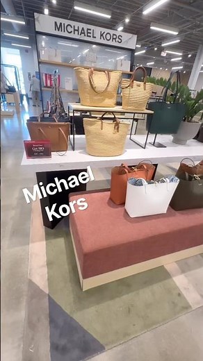MICHAEL KORS QUINN LARGE EAST WEST TOTE & MORE MACYS HANDBAGS #michaelkorsbag #macyshandbags