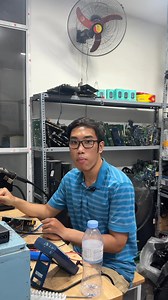 “Sau 2 năm học lập trình, Duy quyết định chuyển sang ngành sửa chữa máy tính – một nghề thực tế, thu nhập ổn và có tương lai lâu dài" Chỉ cần một bàn kỹ thuật gọn gàng, vài bộ đồ nghề chuẩn chỉnh và tư duy logic là bạn đã có thể kiếm tiền ngay tại nhà, mở tiệm riêng hoặc làm trong các trung tâm bảo hành. Ở thời điểm mọi thứ đều số hóa, nghề sửa Máy tính PC – laptop chính là “tấm vé” giúp bạn ổn định và làm chủ cuộc sống. ----------------- Tuyển sinh học nghề sửa chữa Máy tính Pc và Laptop: - Thờ