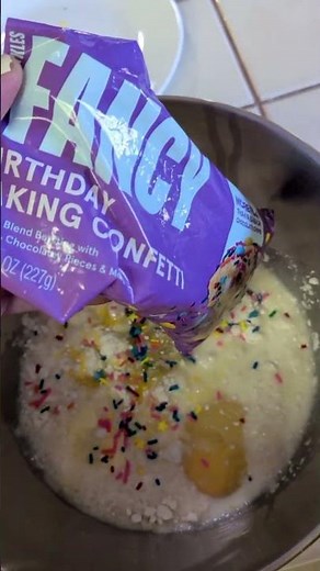 how to make a boxed cake mix taste like a bakery cake #cakehacks #boxedcakemix #homebaking